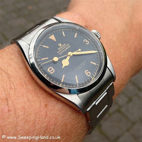 rolex explorer second hand